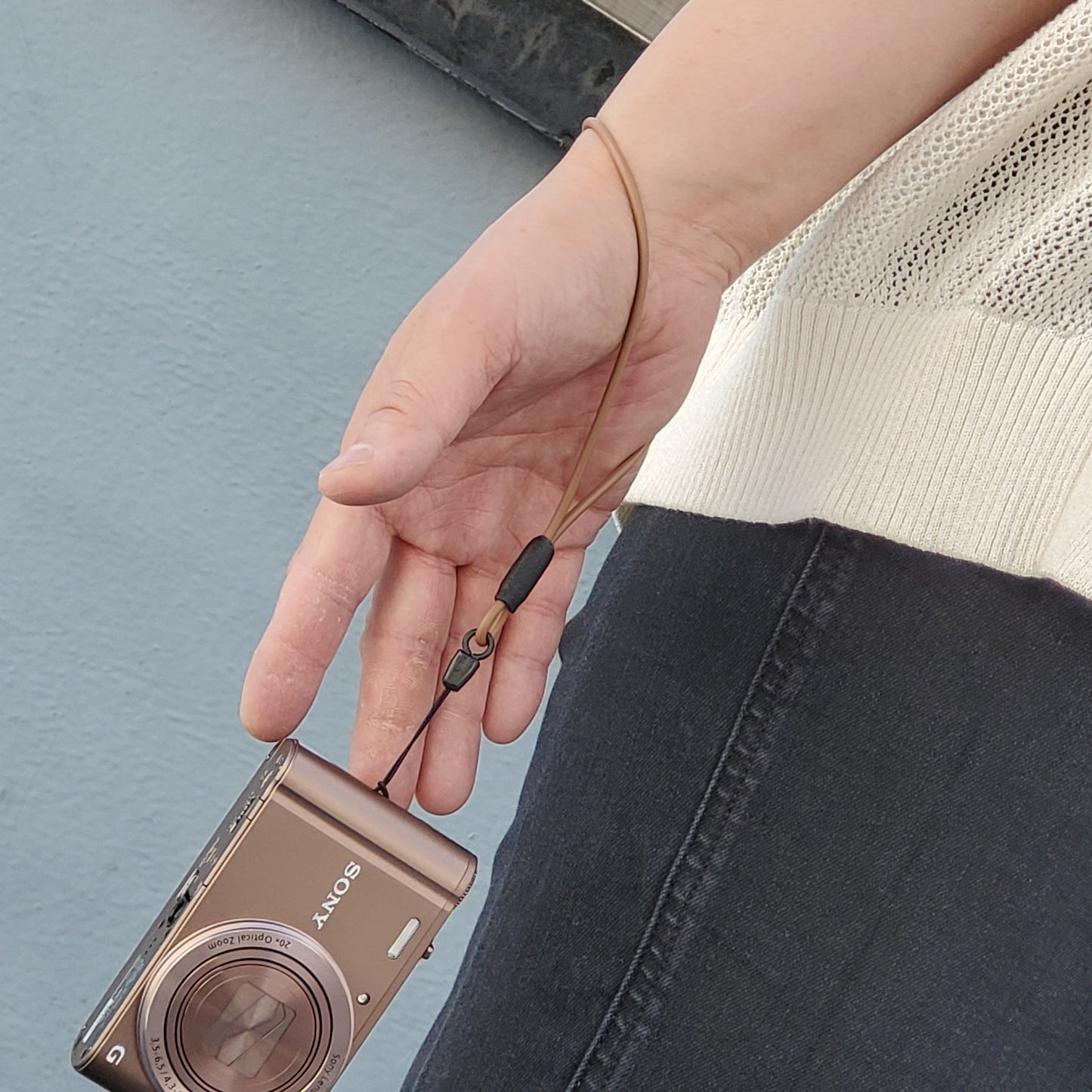 【日本製】スマホ・デジカメ 落下防止 ハンドストラップ リングストラップ 艶消しブラック | BeyonMind